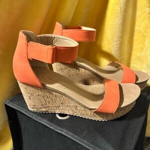 size 9.5 cork wedges in orange, only worn once!! CL Laundry brand